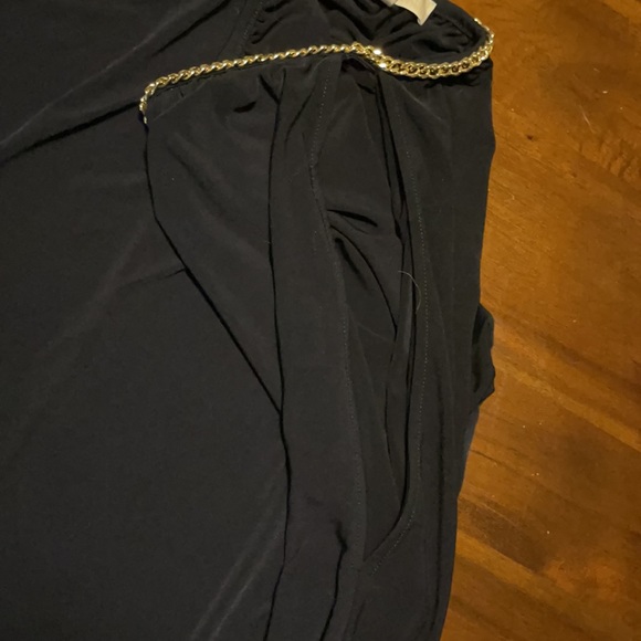Gently worn MK slit sleeve top with chain - Picture 2 of 3